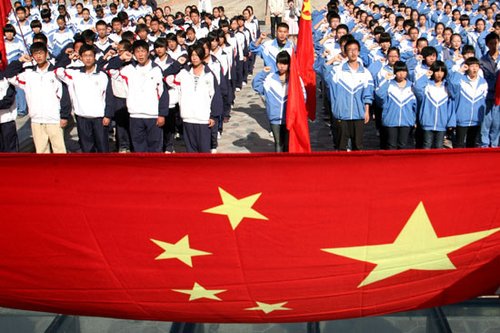 哈密举办成人宣誓仪式（图）