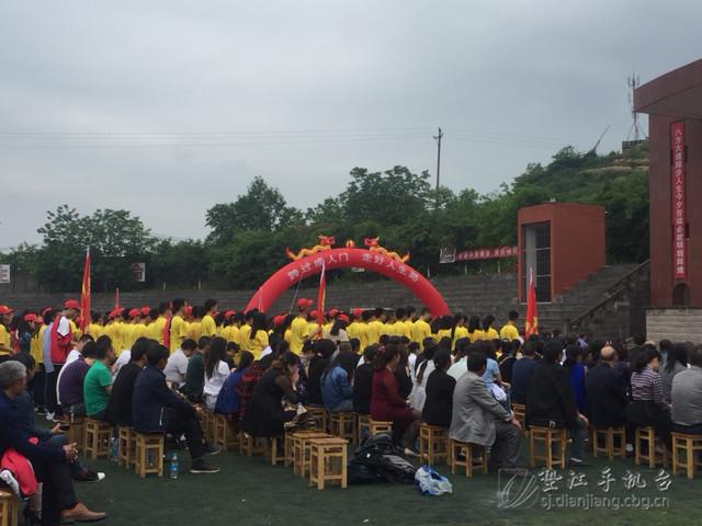 2018年5月4日重庆市垫江中学.jpg