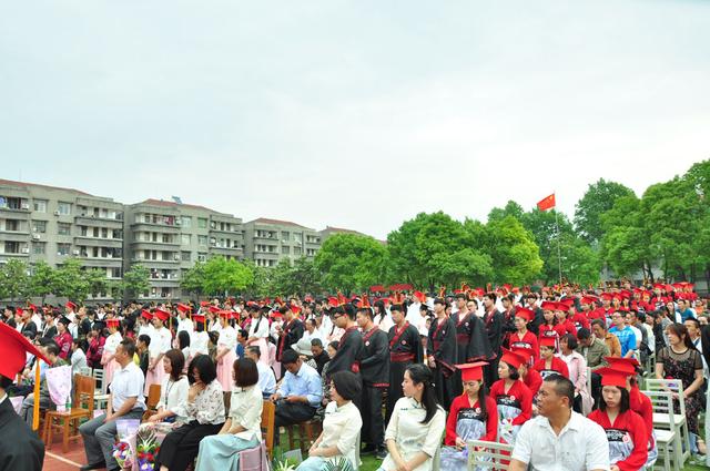 2018年5月4日湖北省潜江市竹根滩高级中学.jpg
