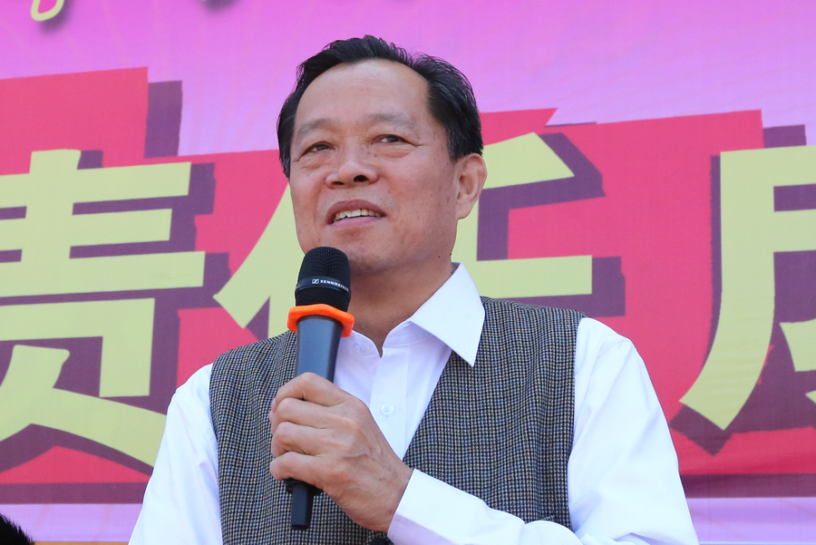 《德育报》副总编辑、执行总编王晨光发表热情洋溢的青春寄语全国著名心理教育专家曲连坤做精彩点评