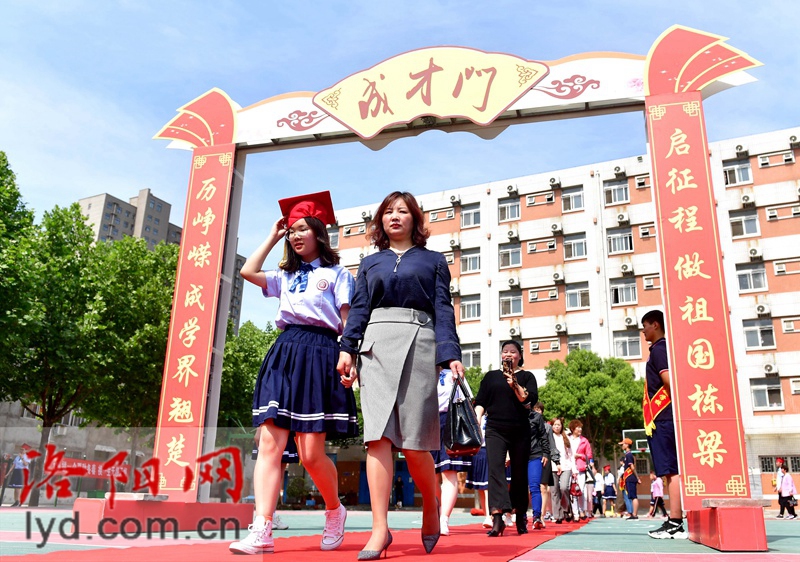 <<点击 进入图片频道